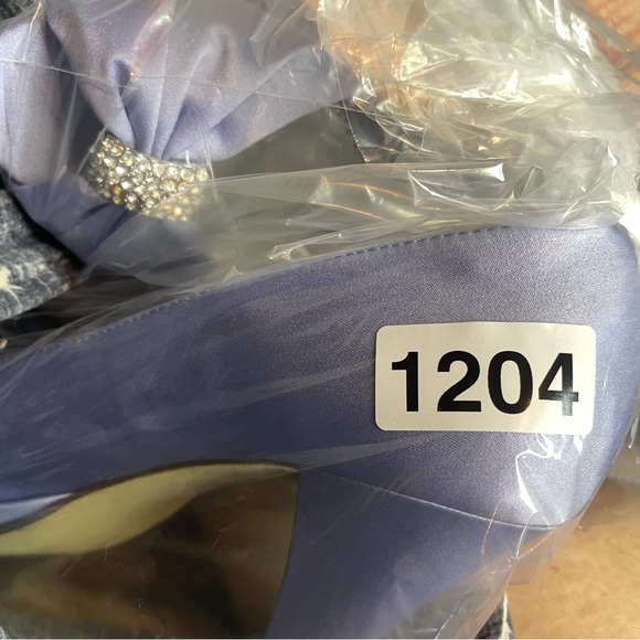 Michelangelo Diana Lavender Satin High Heels Rhinestone Embellishment Sz 7.5 M - Picture 13 of 13